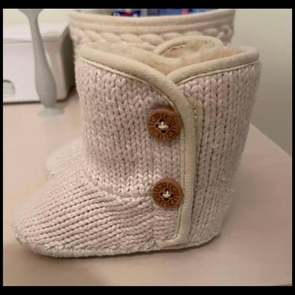 UGG cream knit booties - Picture 3 of 6